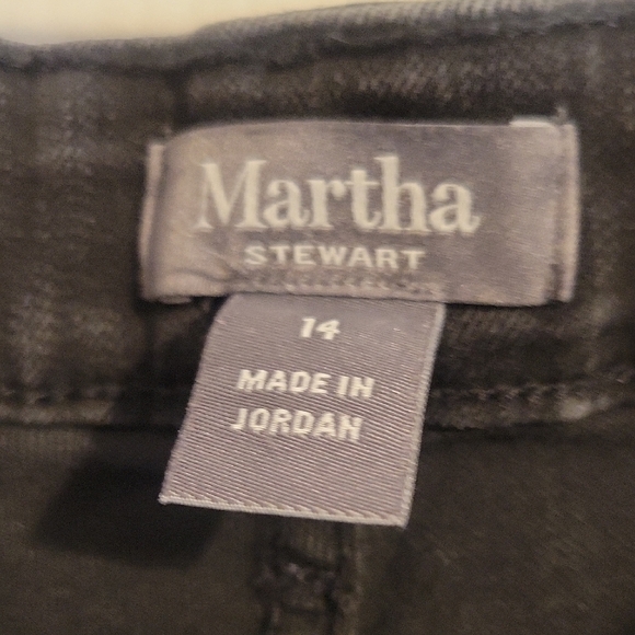 Martha Stewart sz14 Blk denim Jeans with Blue and Gold Floral embroidered Design - Picture 2 of 5